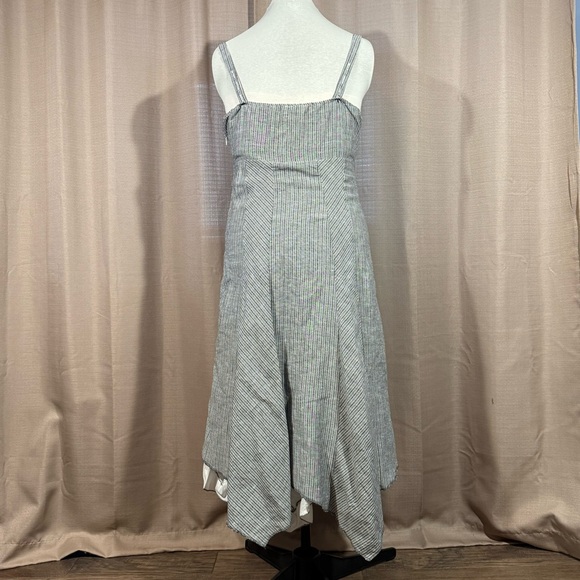 Striped Gray Dress with Lace Details - Picture 10 of 11